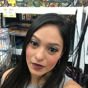 Meet your Posher, Carmen